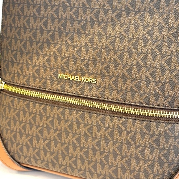 Michael Kors Rhea Medium Signature Logo Backpack Brown Signature - Picture 6 of 8